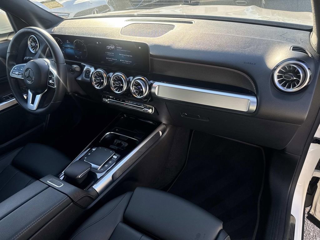 Used 2022 Mercedes-Benz EQB 350 4MATIC image 13