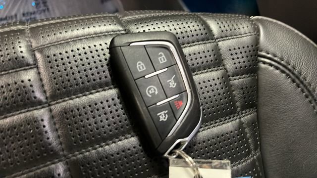 Used 2023 Cadillac Escalade ESV Sport Platinum w/ LPO, ONYX Package AWD/4WD image 46