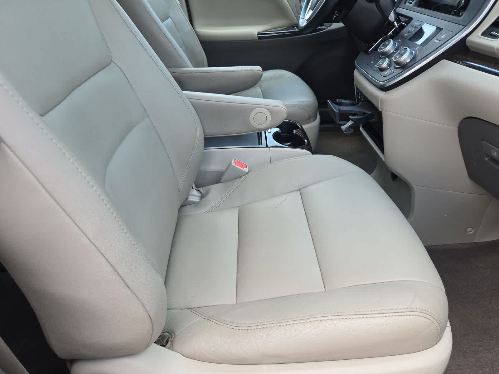 Used 2015 Toyota Sienna XLE w/ XLE Navigation Package FWD image 22
