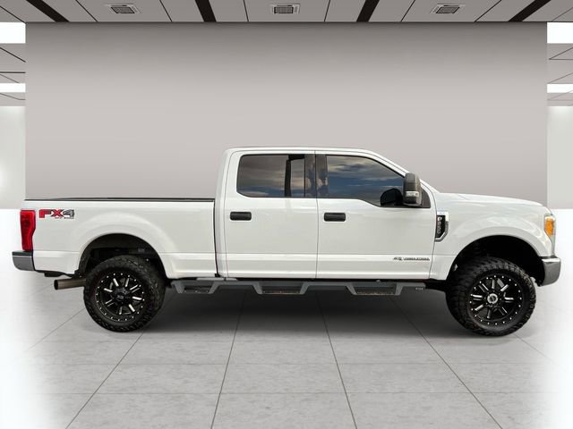 Used 2017 Ford F250 XLT image 2