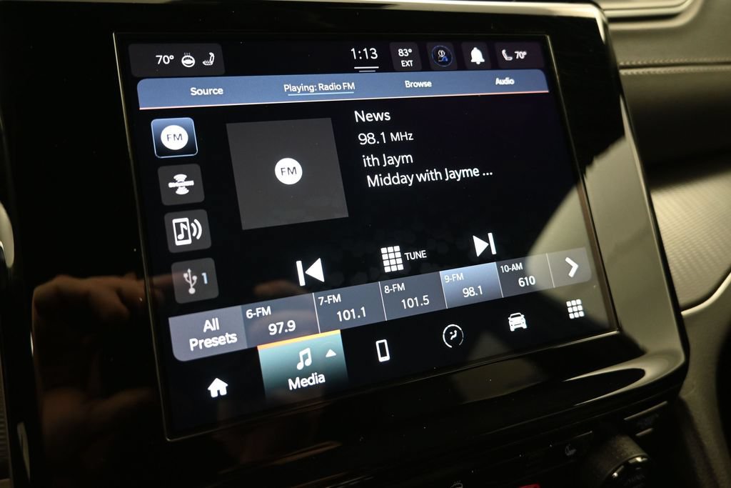 Used 2024 Jeep Grand Cherokee Altitude RWD image 16