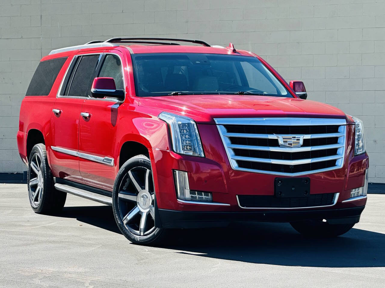 Used 2015 Cadillac Escalade ESV Luxury AWD/4WD image 1