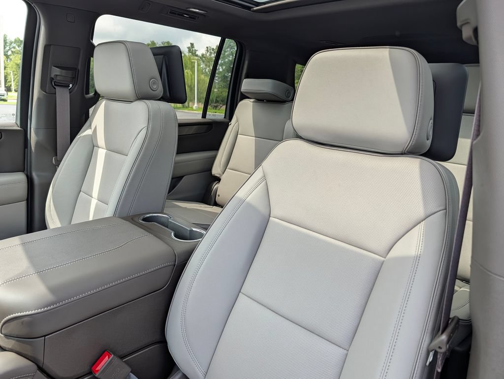 New 2026 GMC Yukon XL Elevation w/ Elevation Premium Package AWD/4WD image 23