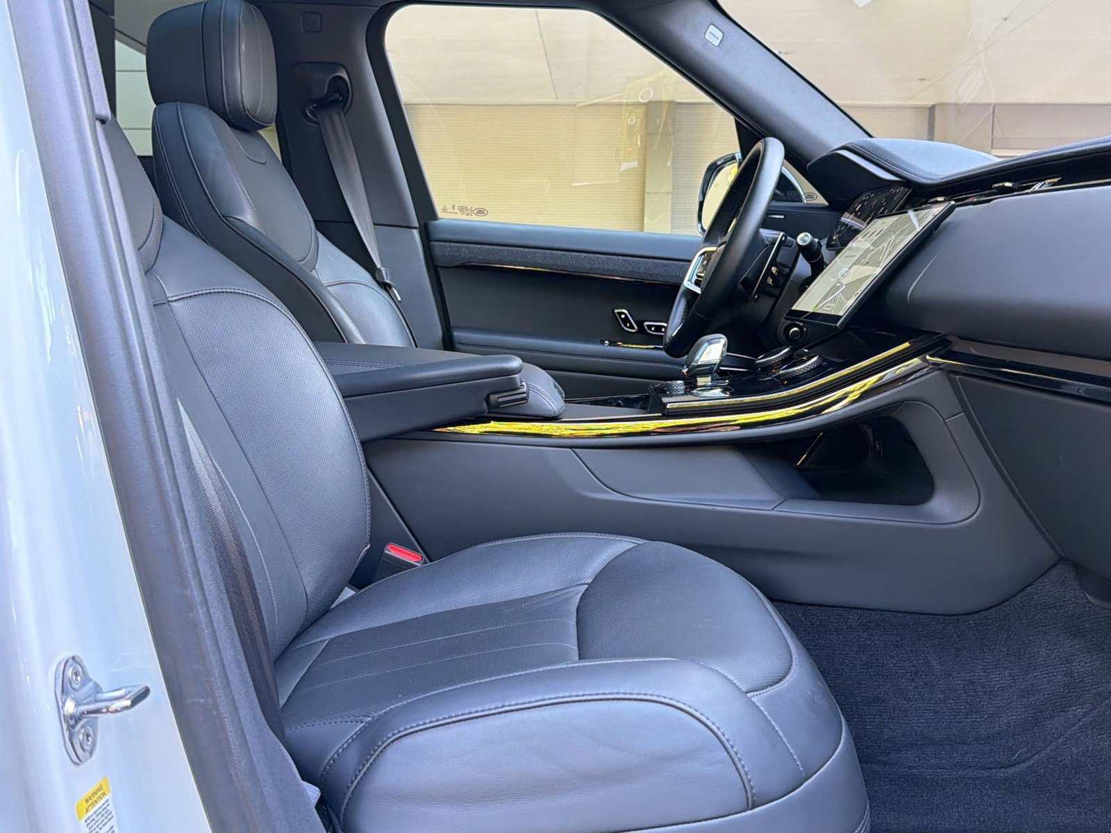 Used 2023 Land Rover Range Rover Sport SE image 31