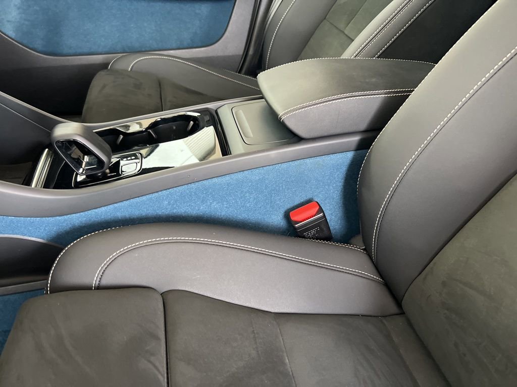 Used 2023 Volvo XC40 Recharge Ultimate w/ Protection Package Premier image 38