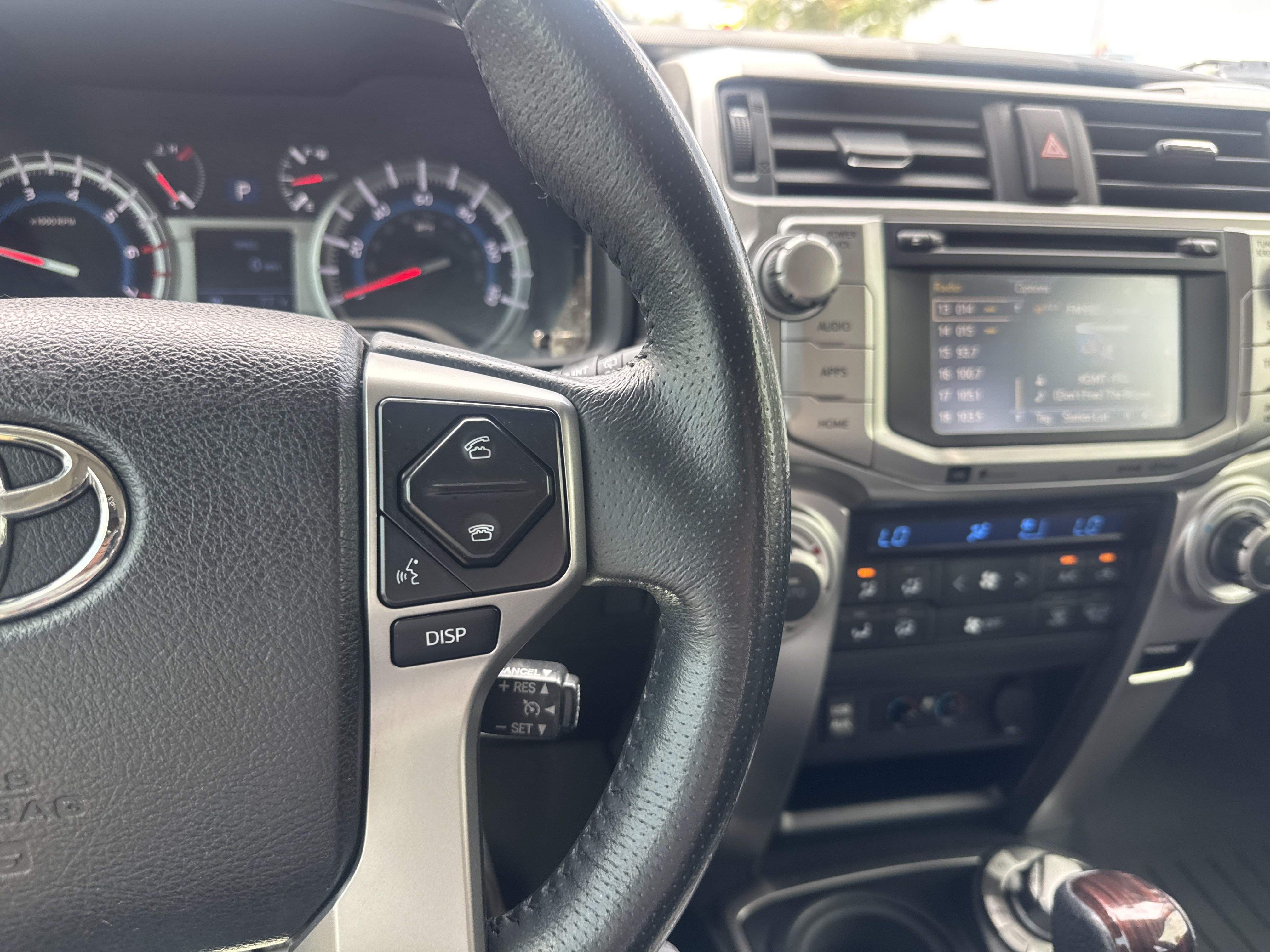 Used 2016 Toyota 4Runner Limited AWD/4WD image 31