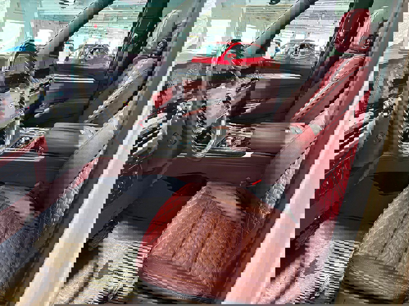 Used 2025 Cadillac Escalade Sport w/ LPO, ONYX Package image 7