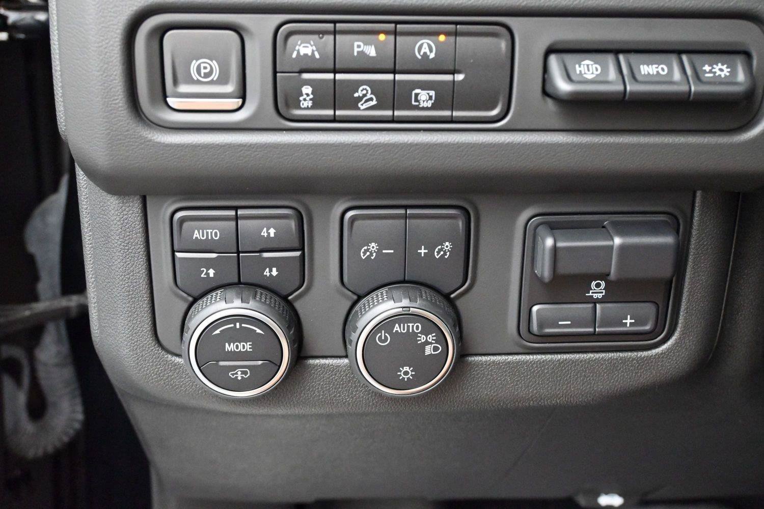 Used 2023 Chevrolet Tahoe High Country AWD/4WD image 29