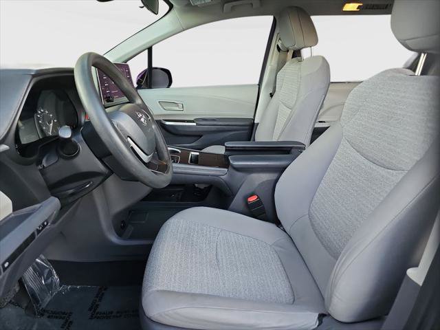 Certified 2021 Toyota Sienna LE FWD image 16