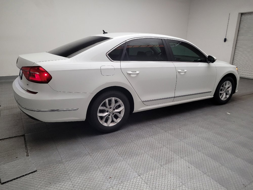 Used 2016 Volkswagen Passat 1.8T S image 10