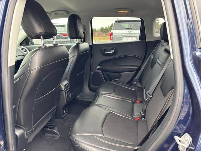 Used 2018 Jeep Compass Latitude w/ Cold Weather Group image 11