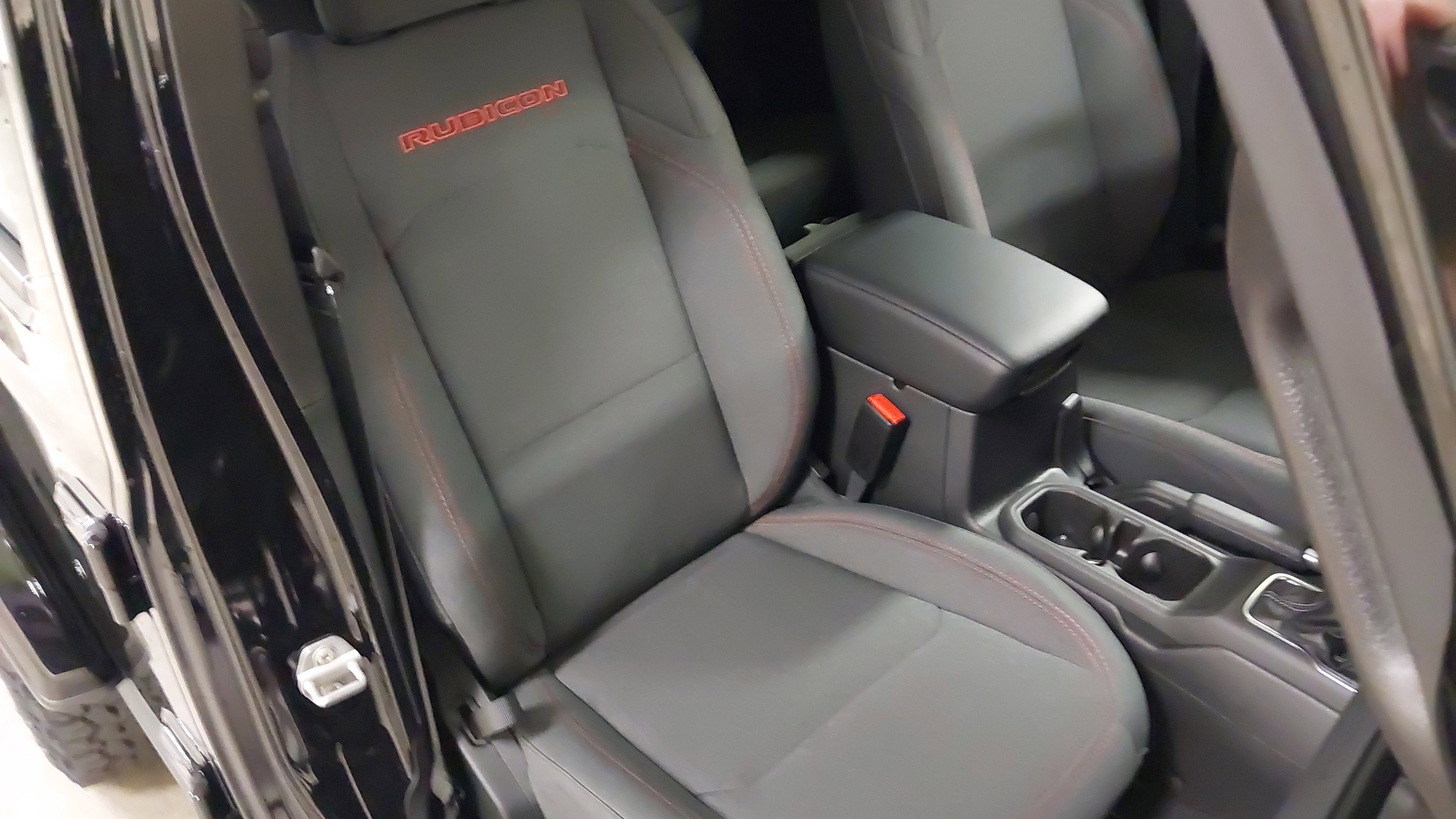 New 2026 Jeep Wrangler Unlimited Rubicon AWD/4WD image 27