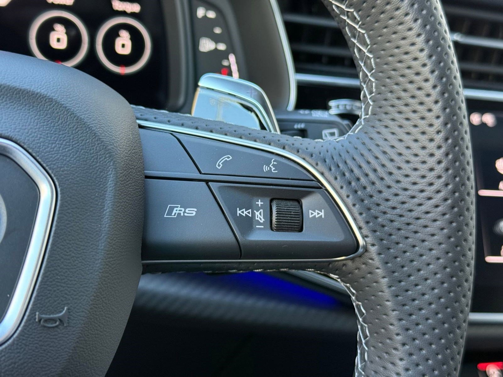 New 2026 Audi RS Q8 performance image 25