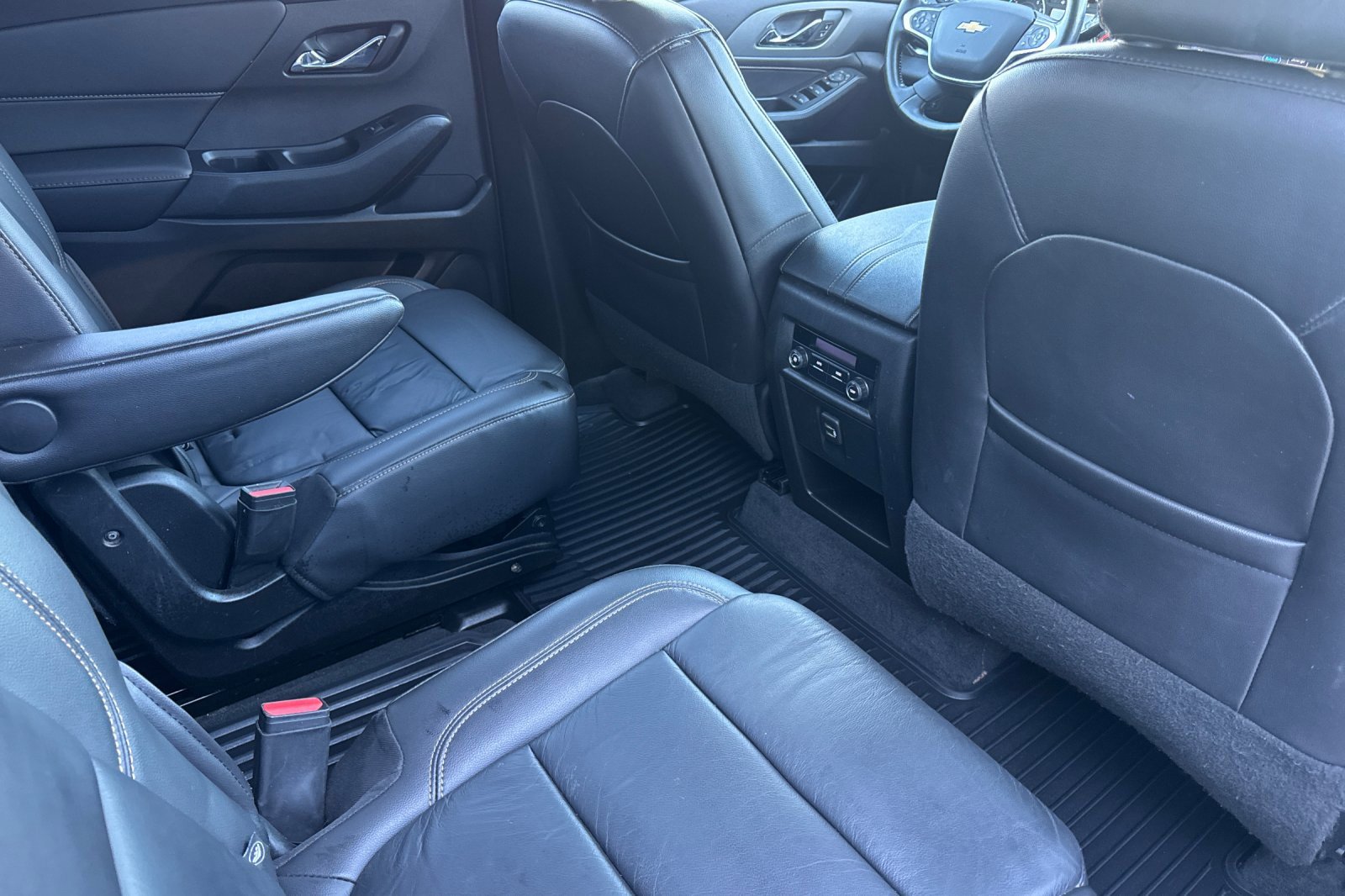 Used 2020 Chevrolet Traverse LT w/ LPO, Blackout Package image 20