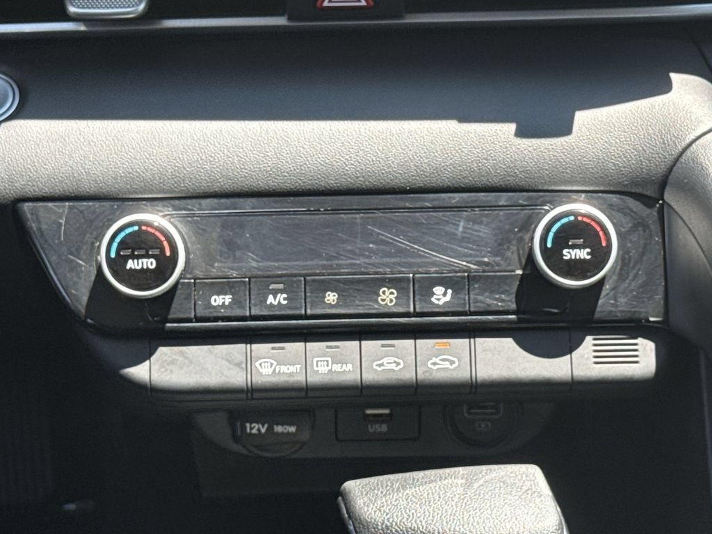 Used 2023 Hyundai Elantra SEL FWD image 16