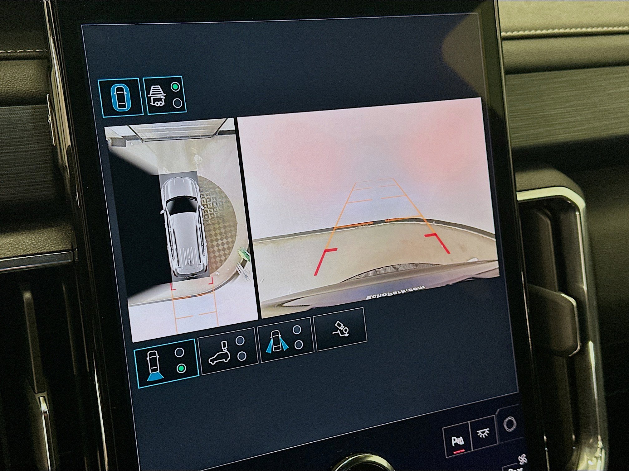 Used 2025 GMC Acadia Elevation image 23