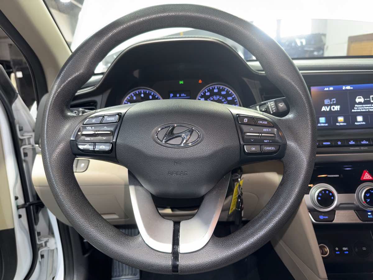 Used 2019 Hyundai Elantra SEL FWD image 18