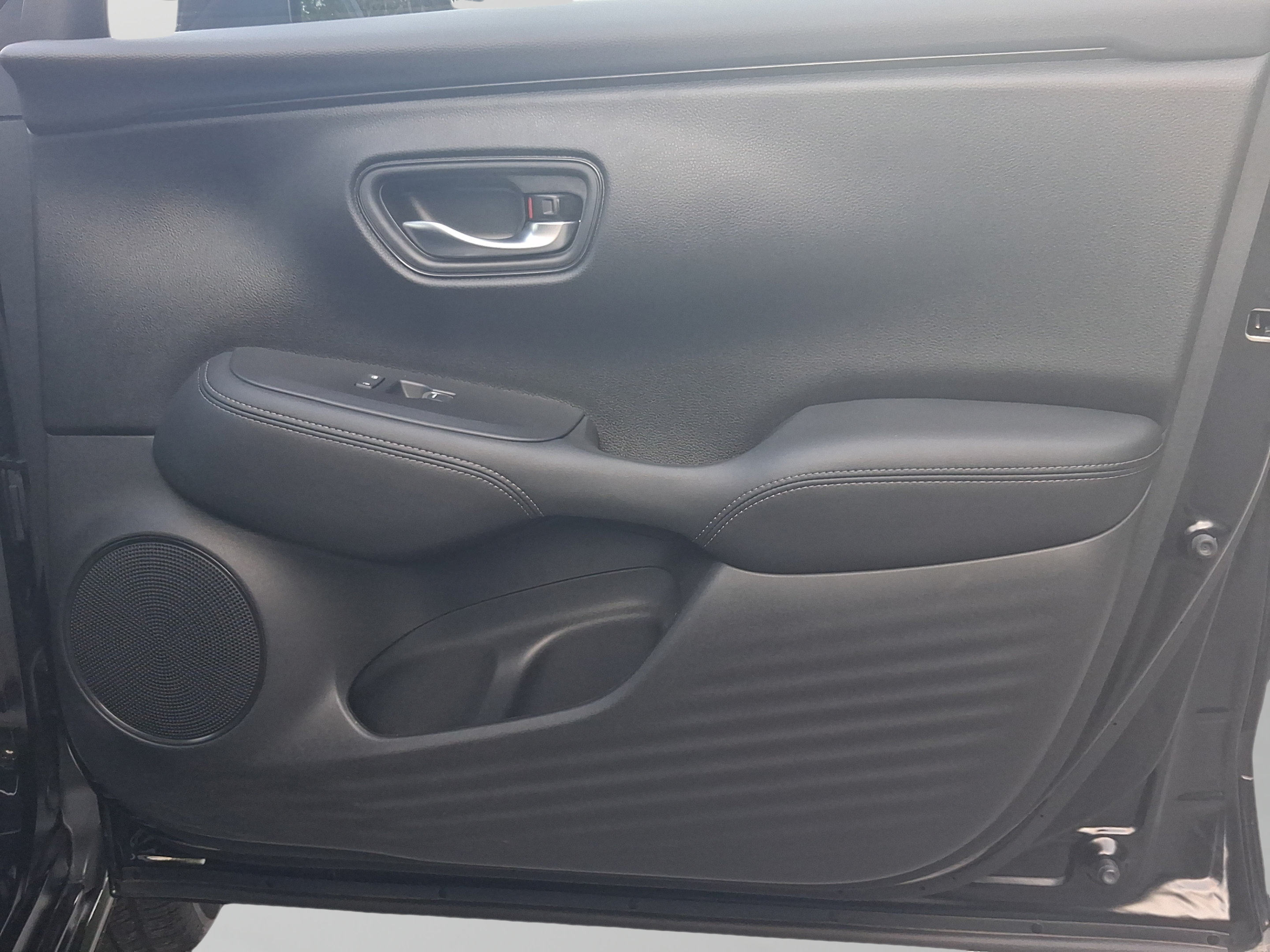 Used 2026 Honda HR-V EX-L image 29