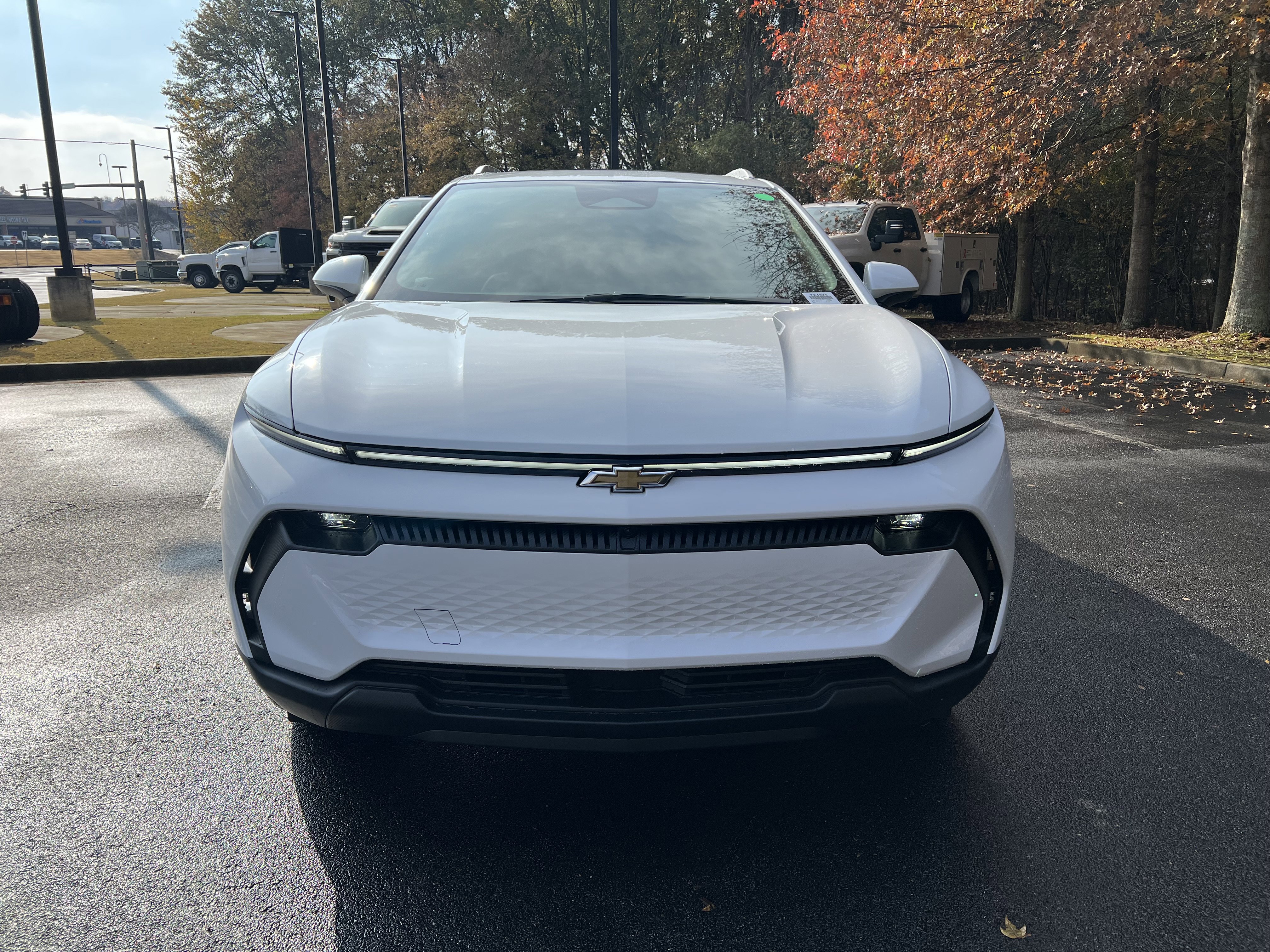 New 2026 Chevrolet Equinox EV LT AWD/4WD image 3