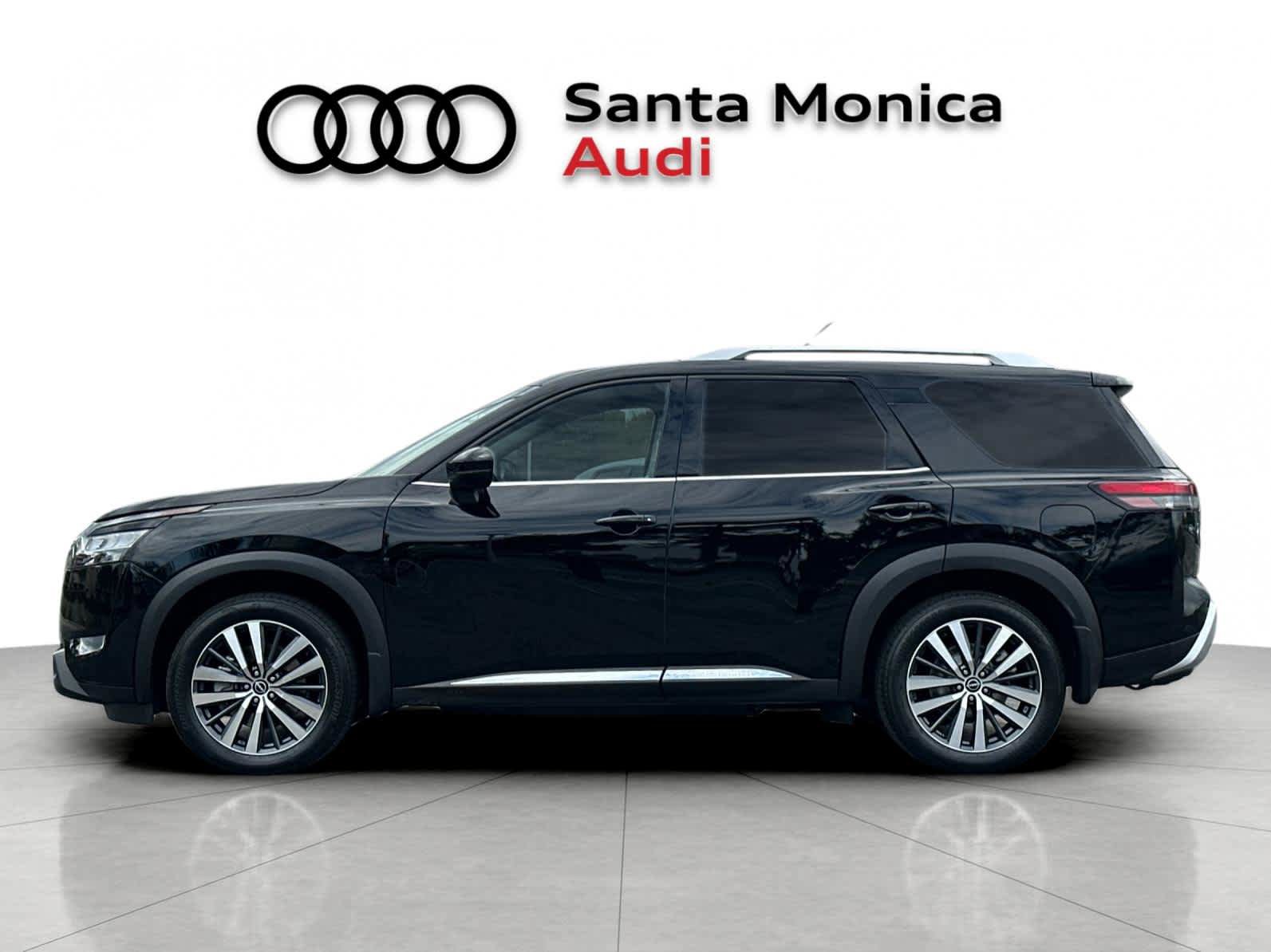 Used 2022 Nissan Pathfinder Platinum w/ Cargo Package FWD image 5