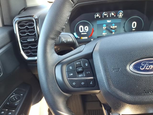 Used 2025 Ford Ranger Lariat w/ FX4 Off-Road Package AWD/4WD image 18