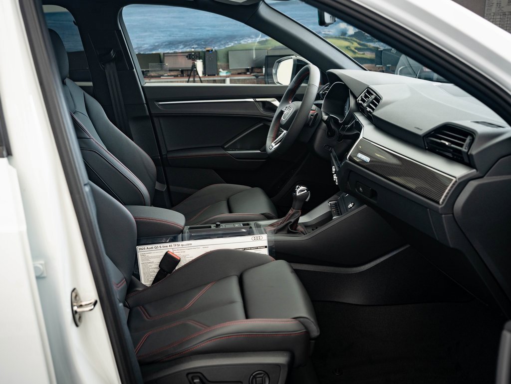 New 2025 Audi Q3 2.0T Premium Plus image 23