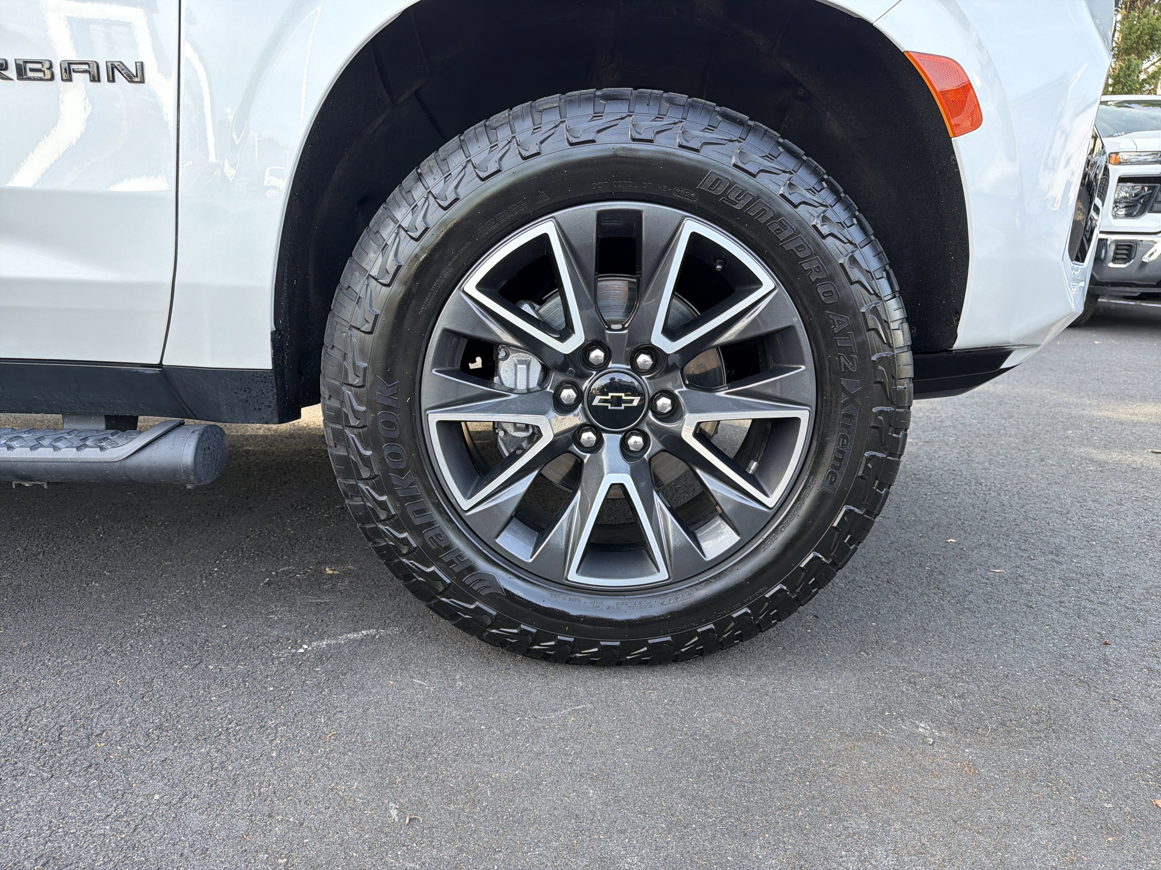 Used 2022 Chevrolet Suburban Z71 w/ Luxury Package AWD/4WD image 13