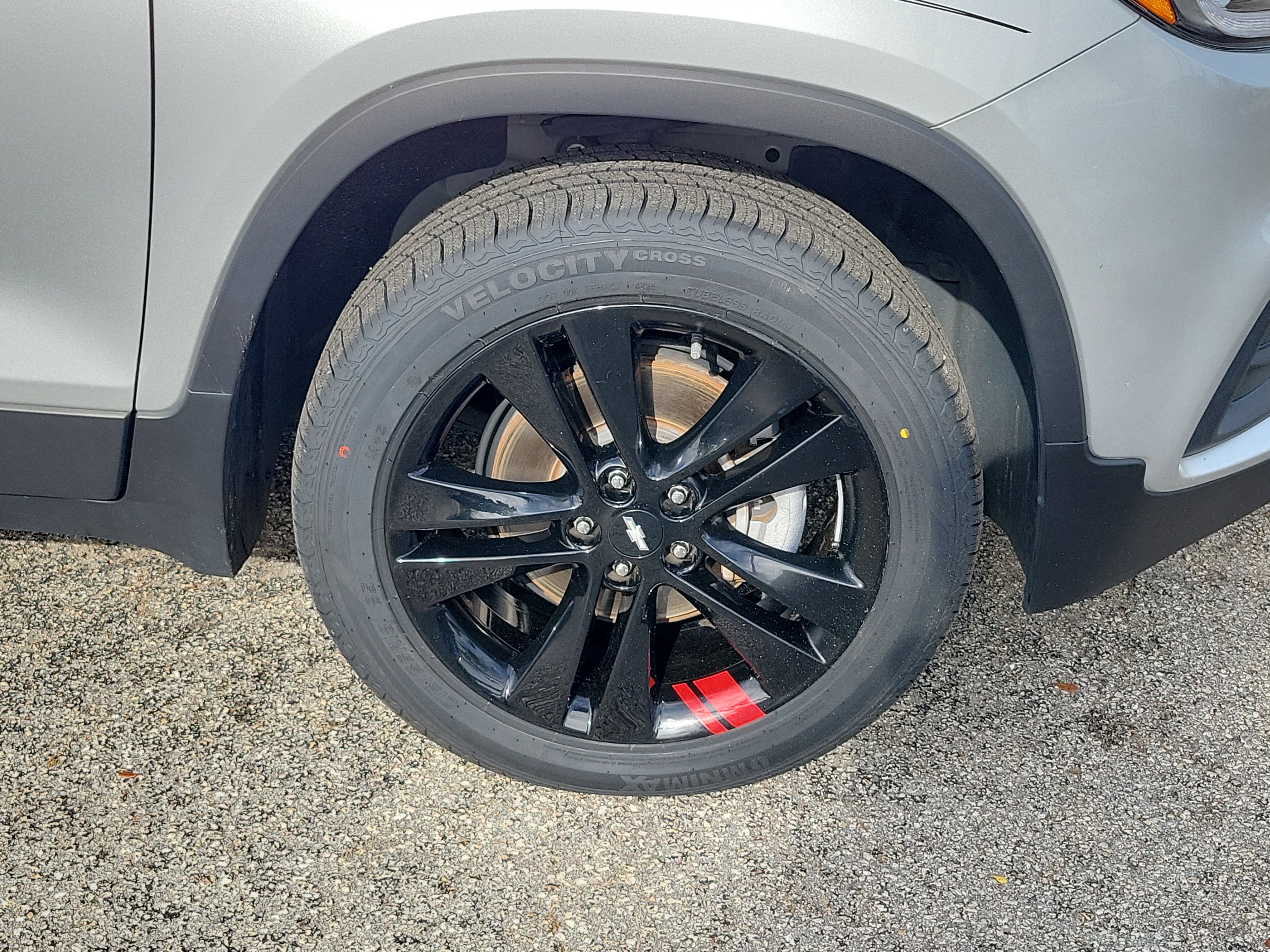 Used 2022 Chevrolet Trax LT w/ Redline Edition image 39