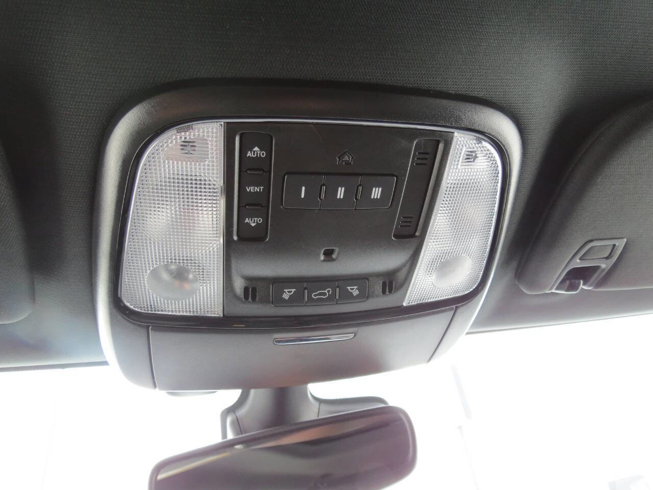 Used 2024 Dodge Durango GT AWD/4WD image 17