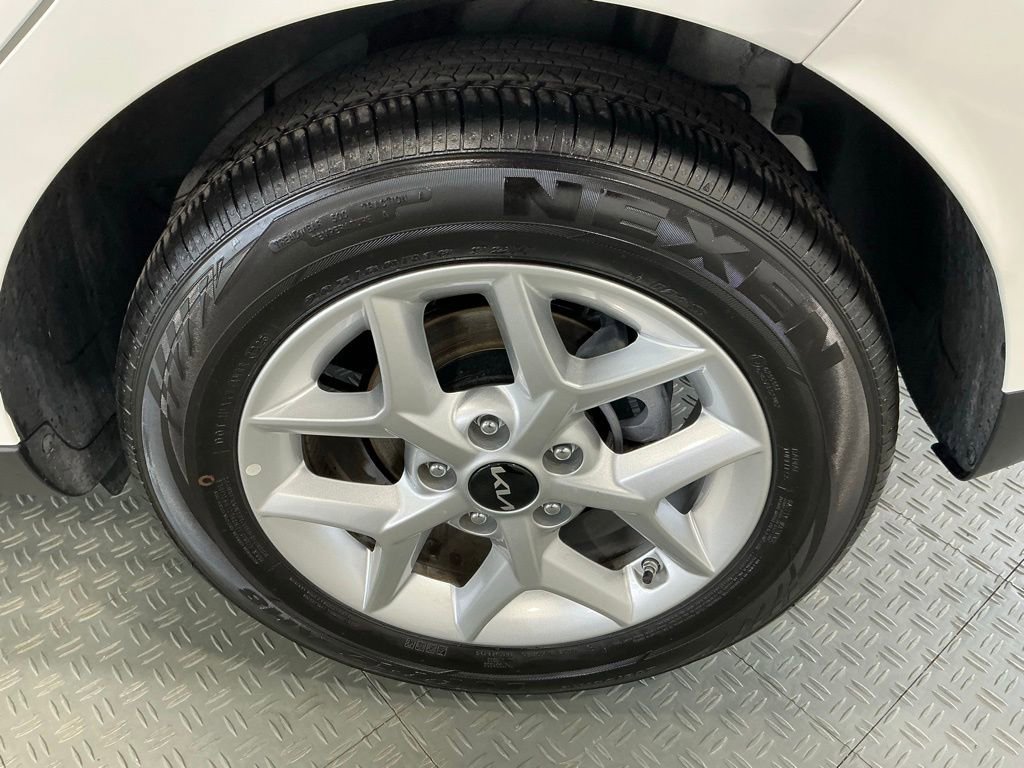 Used 2025 Kia Soul LX w/ LX Technology Package image 40