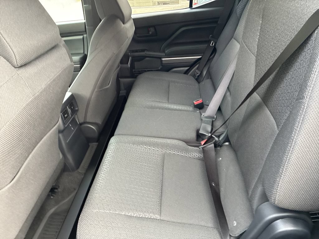 New 2026 Toyota 4Runner SR5 AWD/4WD image 16