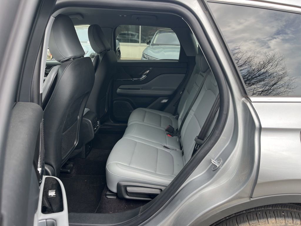 Used 2022 Lincoln Corsair AWD w/ Equipment Group 101A image 8