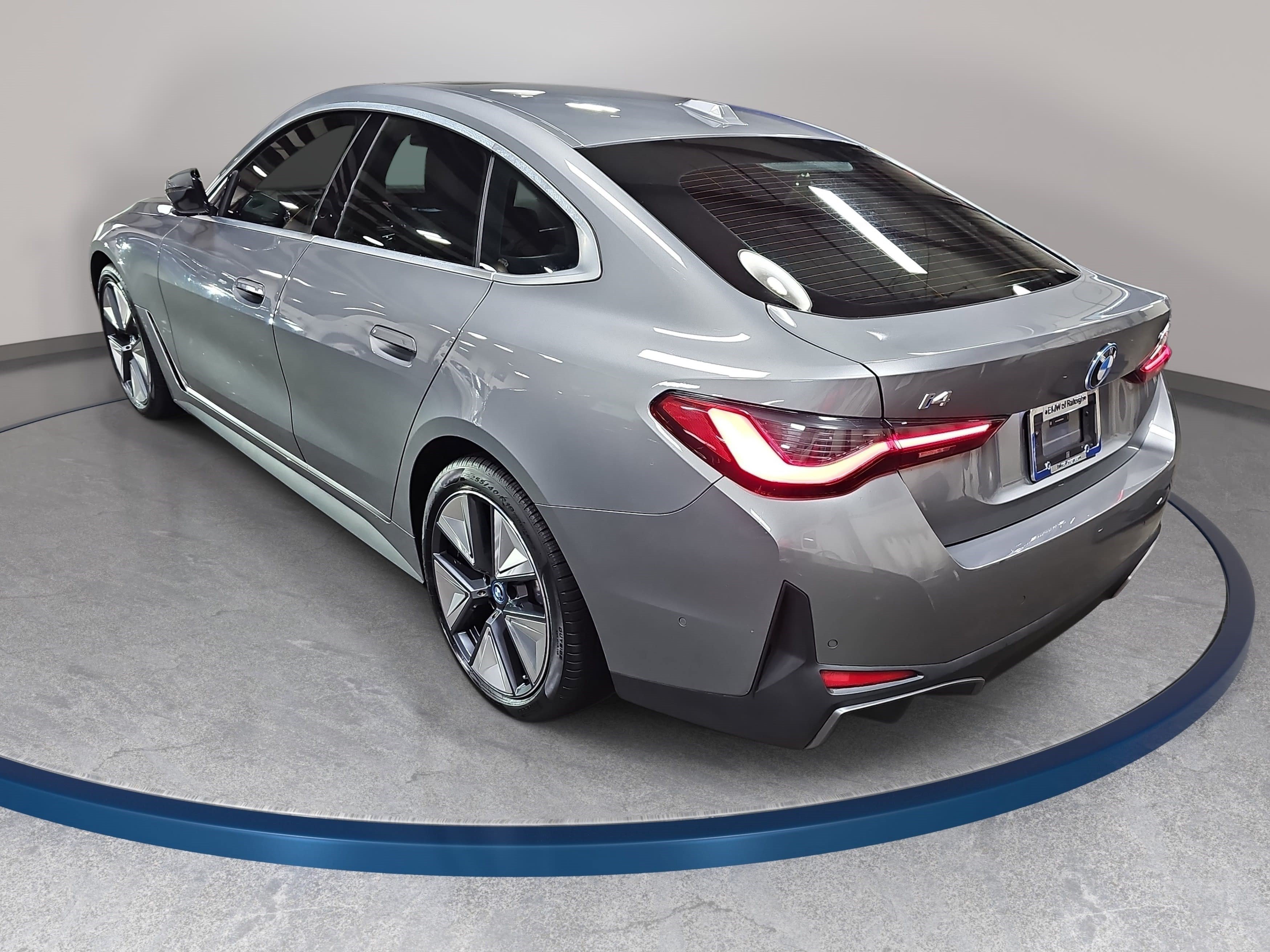 Used 2024 BMW i4 eDrive40 w/ Premium Package RWD image 7