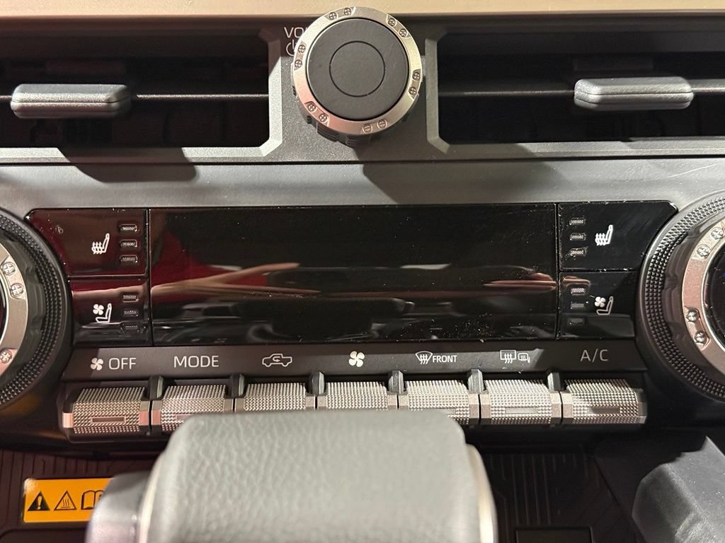 New 2026 Toyota Tacoma Limited AWD/4WD image 28