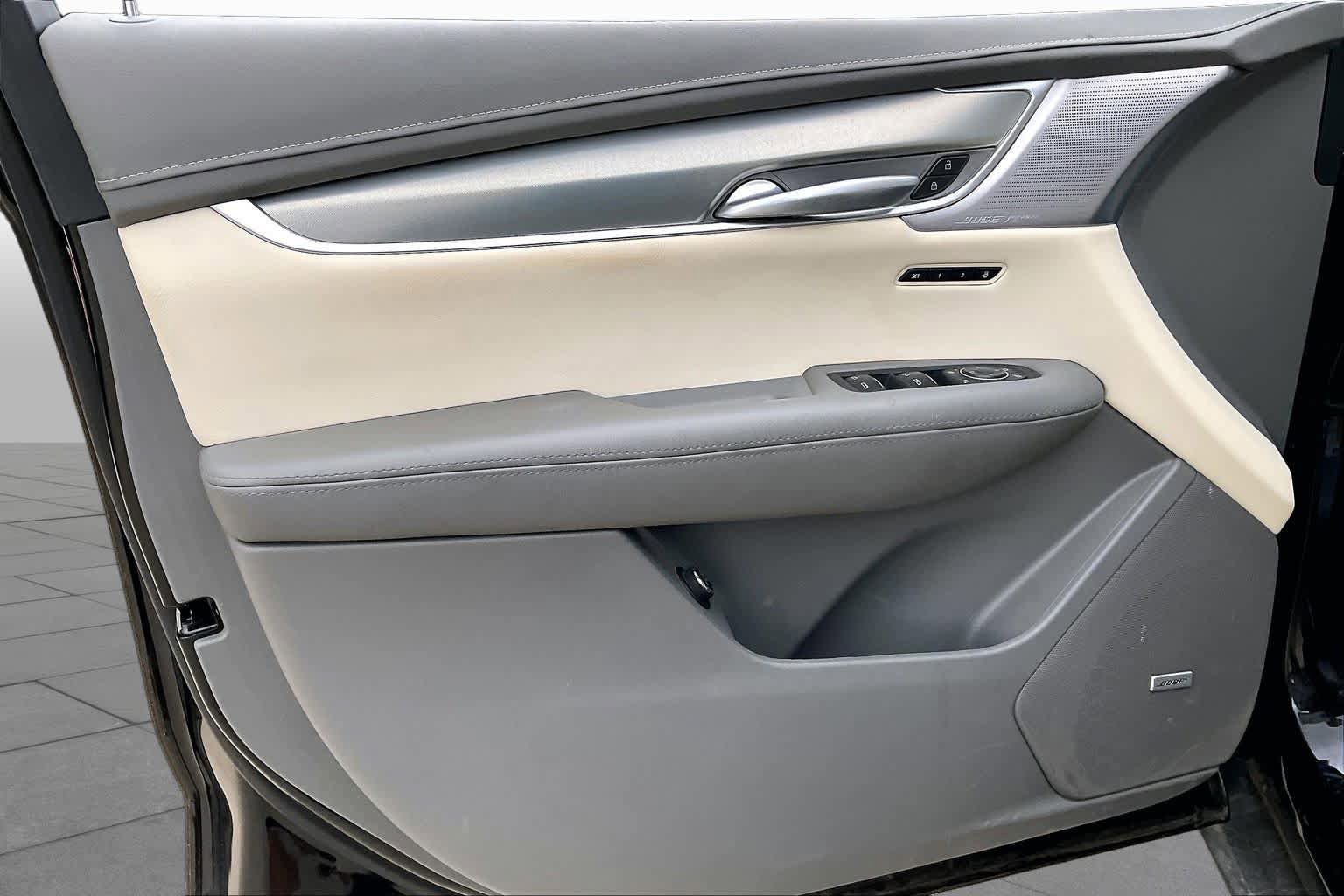 Used 2025 Cadillac XT5 Premium Luxury w/ LPO, Floor Liner Package FWD image 21