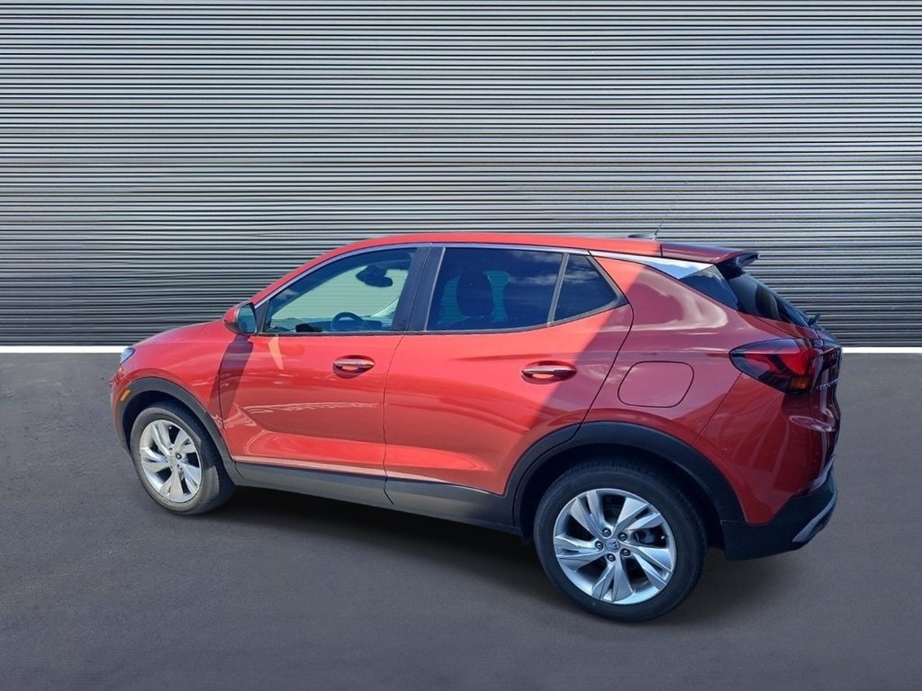 Used 2024 Buick Encore GX Preferred FWD image 1