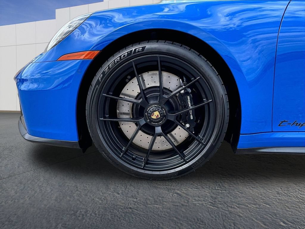 Certified 2026 Porsche 911 Targa 4 GTS AWD/4WD image 11