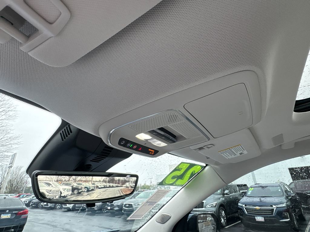 Used 2025 Buick Enclave Avenir w/ Super Cruise Package image 29