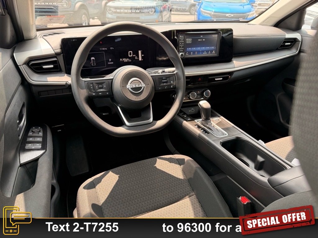 Used 2025 Nissan Kicks S image 13