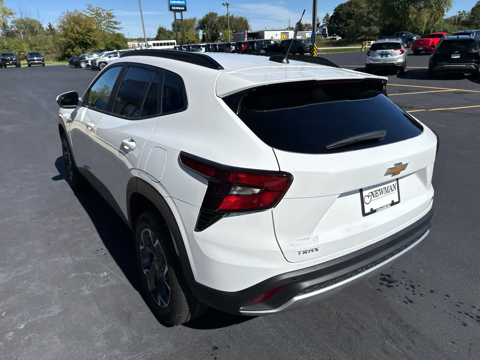 New 2026 Chevrolet Trax LT w/ Driver Confidence Package FWD image 9
