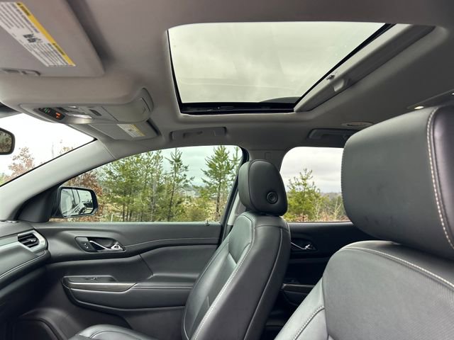 Used 2022 GMC Acadia SLT w/ Elevation Edition image 32