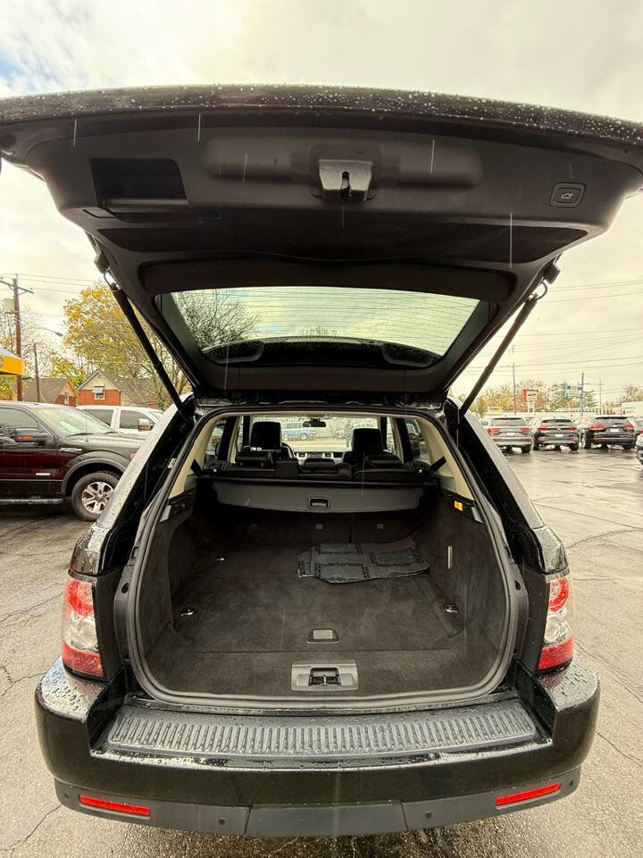 Used 2013 Land Rover Range Rover Sport HSE w/ HSE Silver Pkg image 17