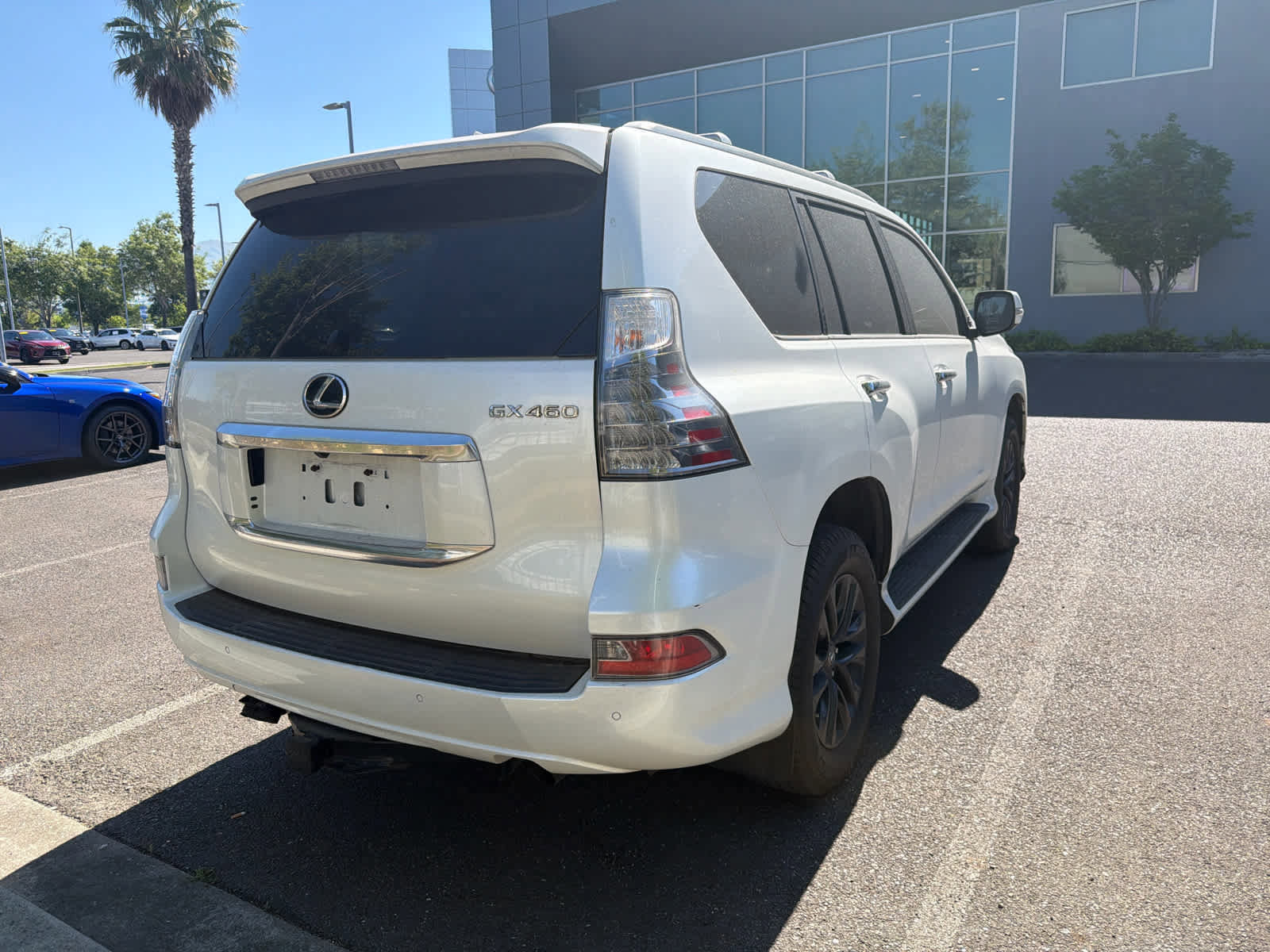 Used 2023 Lexus GX 460 Premium w/ Premium Package image 4