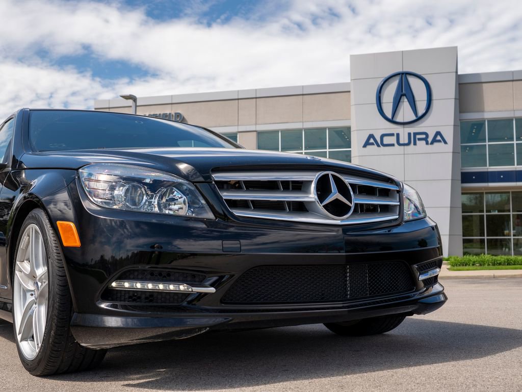 Used 2011 Mercedes-Benz C 300 4MATIC Sedan image 2