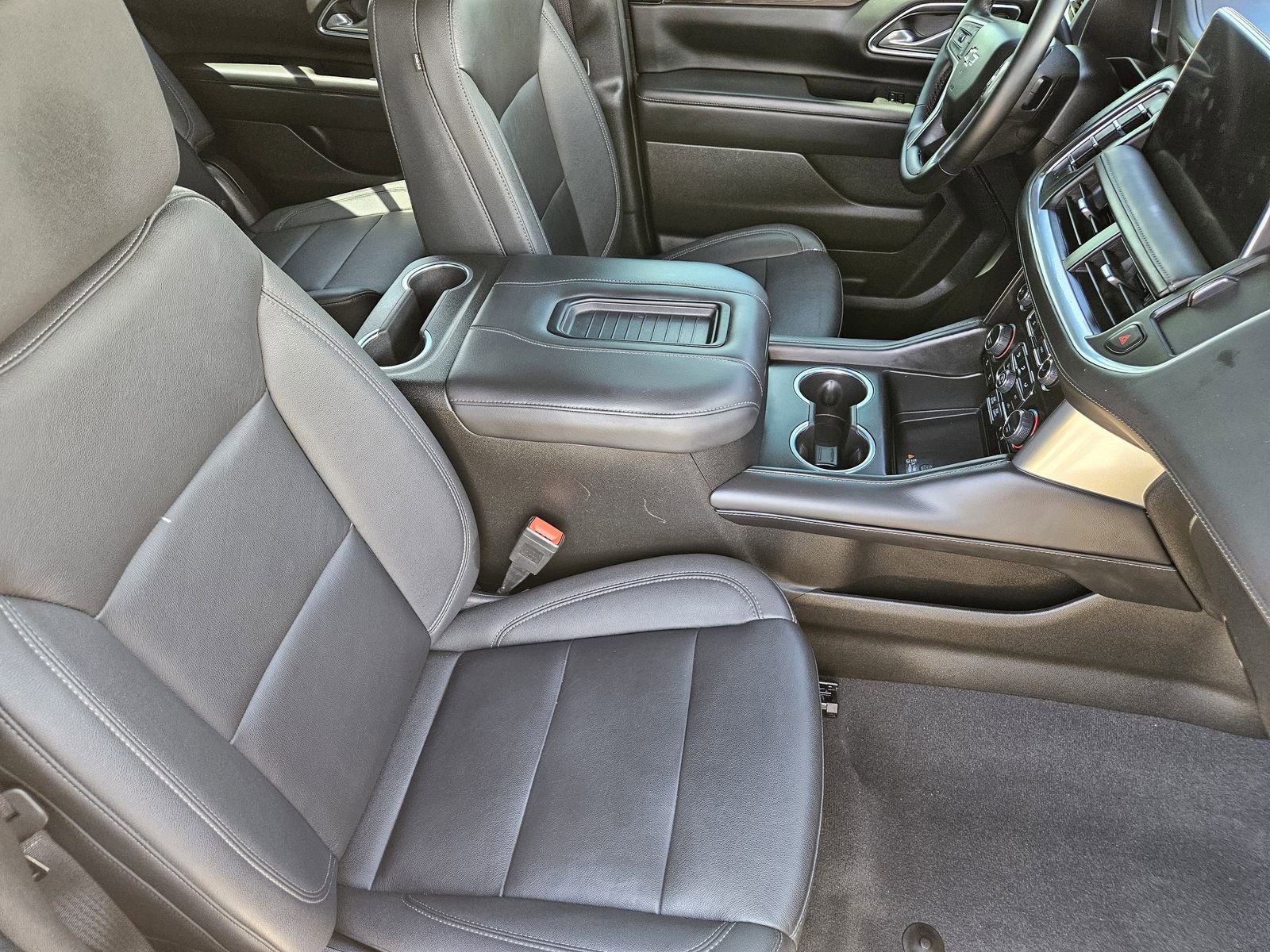 Certified 2023 Chevrolet Tahoe Z71 w/ Luxury Package AWD/4WD image 18