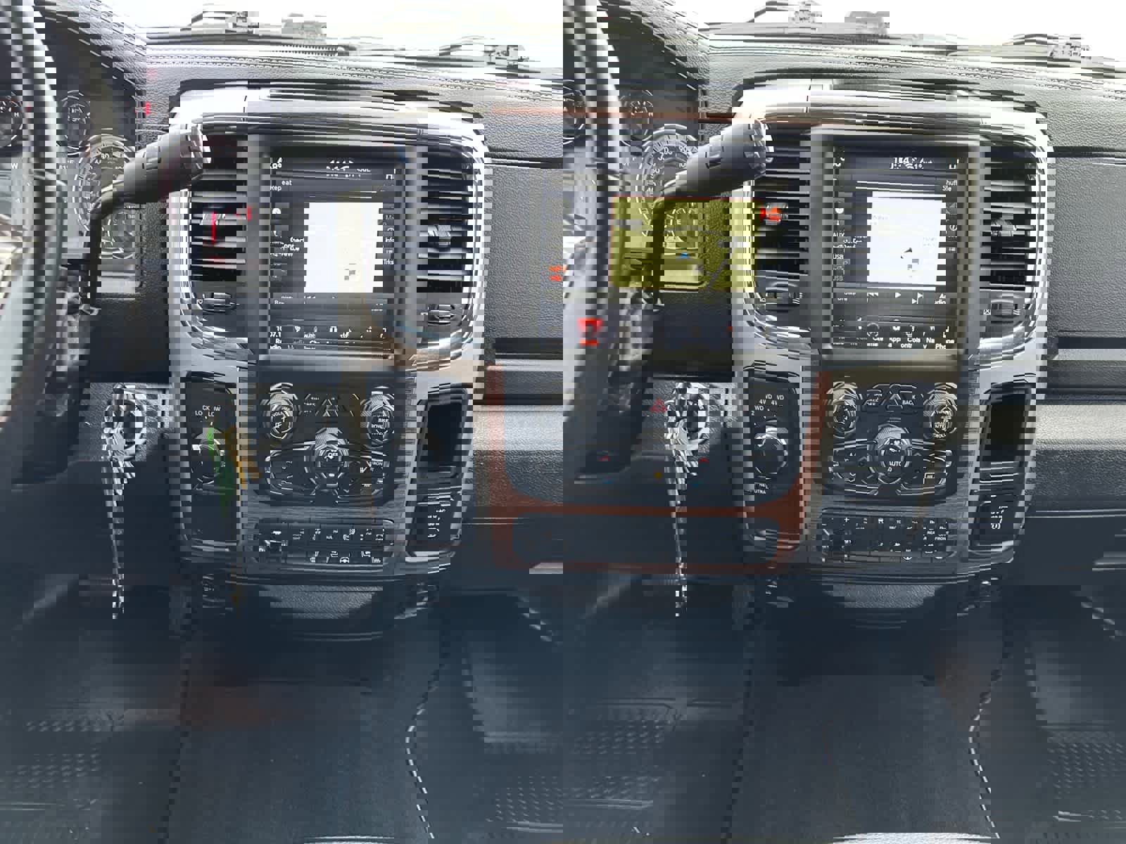 Used 2018 RAM 2500 Laramie image 10