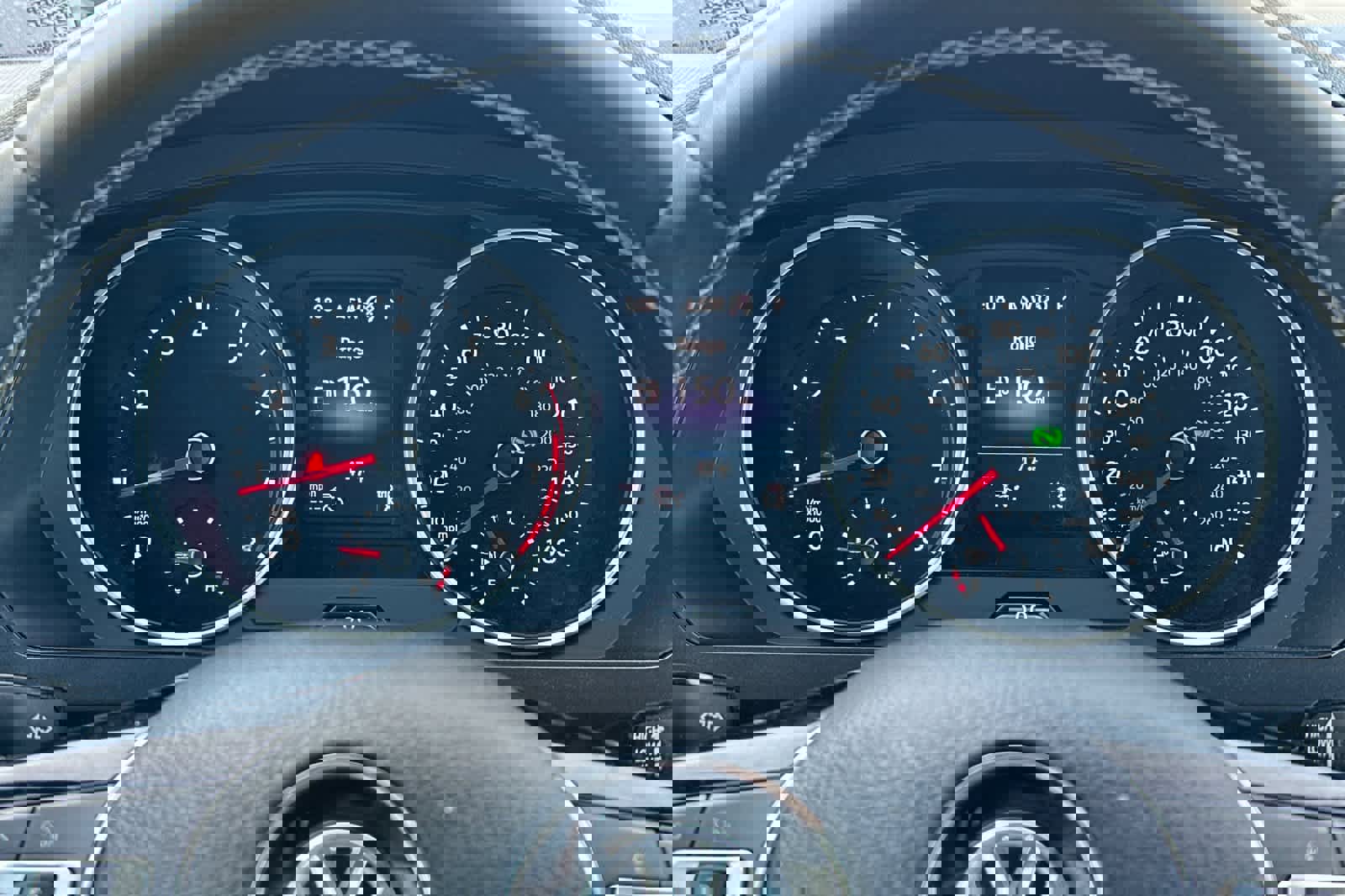 Used 2021 Volkswagen Tiguan SE w/ Panoramic Sunroof Package image 29