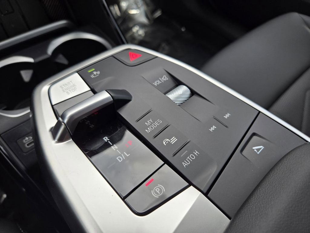 New 2026 BMW X2 xDrive28i w/ Convenience Package image 32