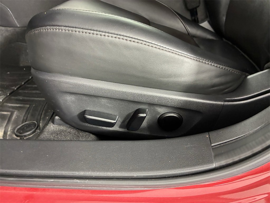 Used 2023 MAZDA MAZDA3 s image 15