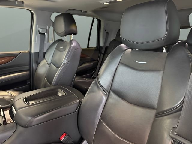 Used 2019 Cadillac Escalade Luxury image 19